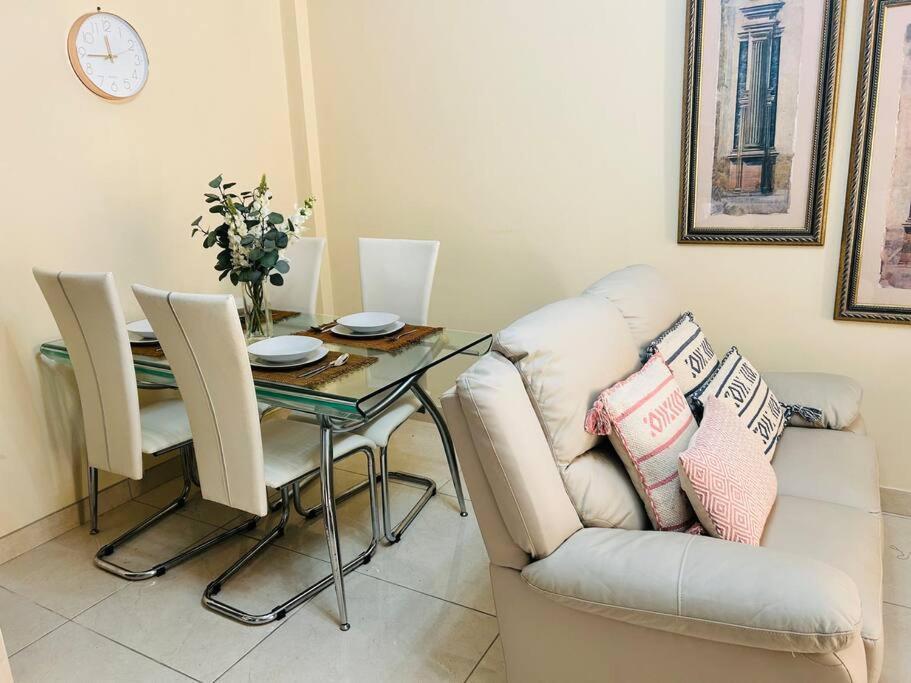 Apartamento Flat On The Paseo Maritamo! Estepona